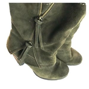 EUC Kensie Olive Green Zippered Fashion Boots 9